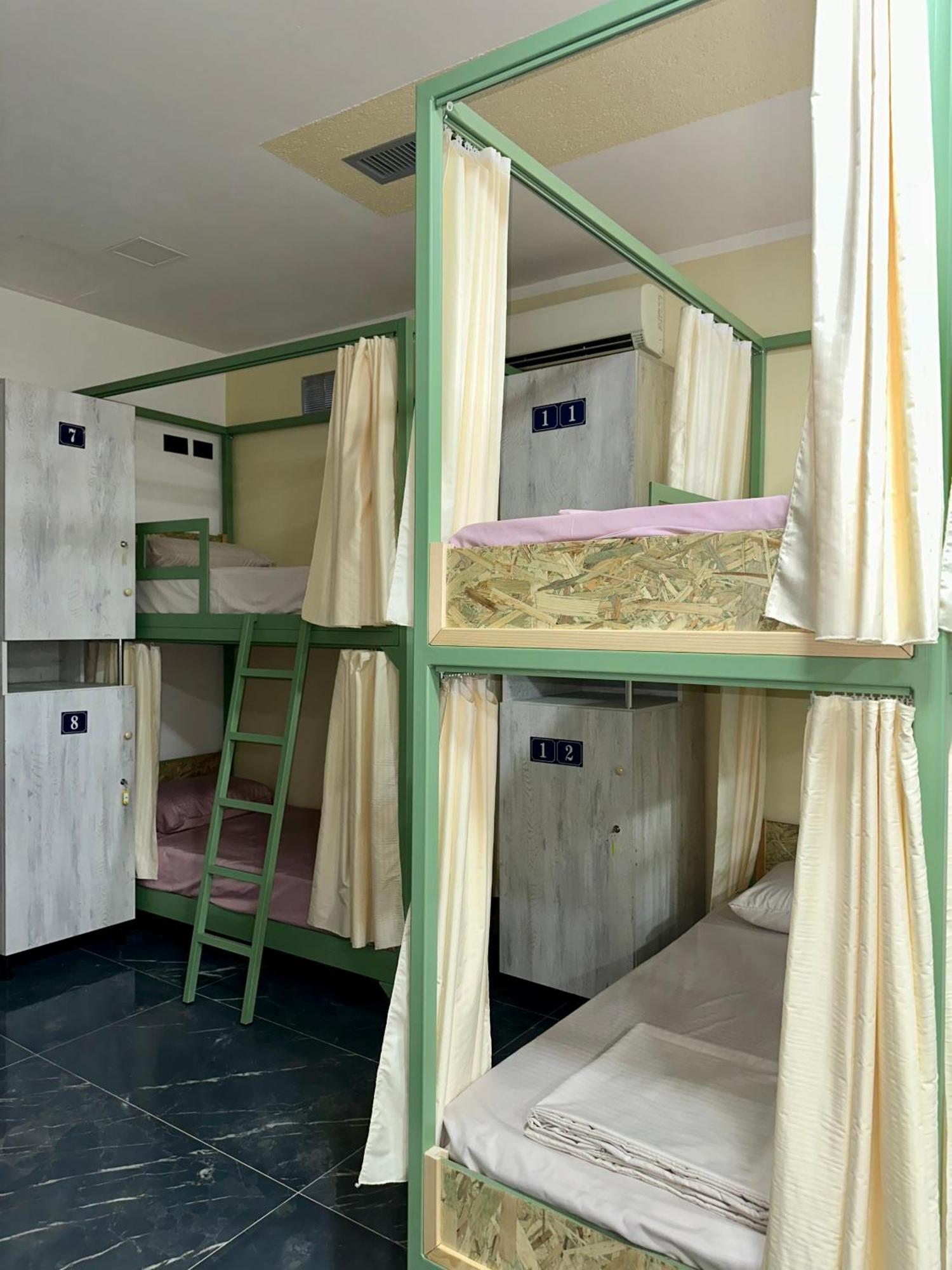 Canarin Hostel Shkodër Esterno foto