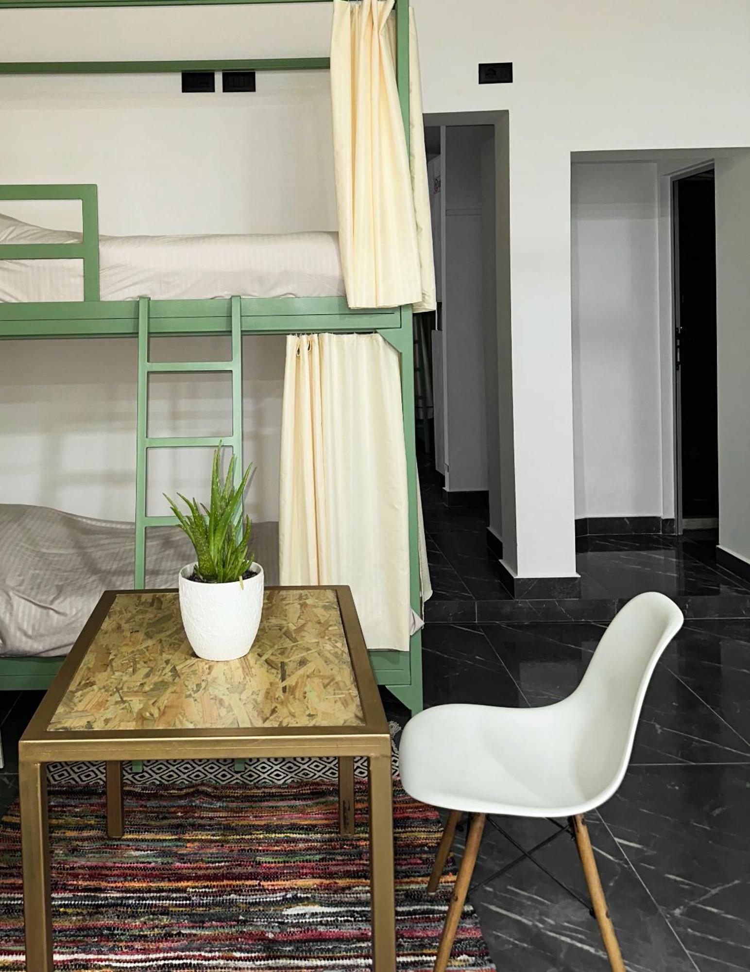 Canarin Hostel Shkodër Esterno foto